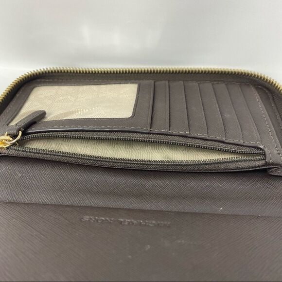 MICHAEL Kors Jetset Saffiano Leather Multifunction Zip Around Wallet Wristlet - Picture 6 of 8